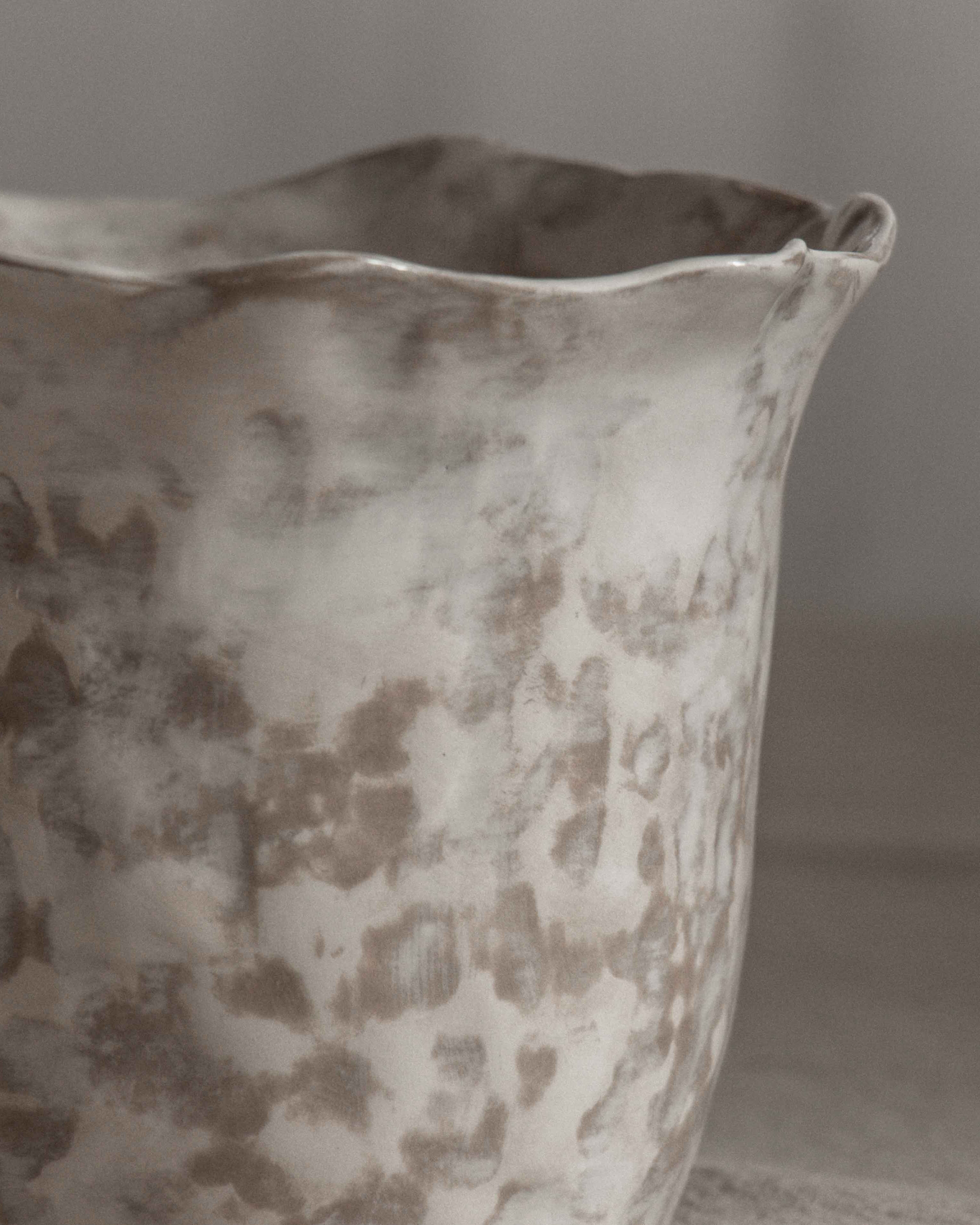 Wavy Planter in Stone