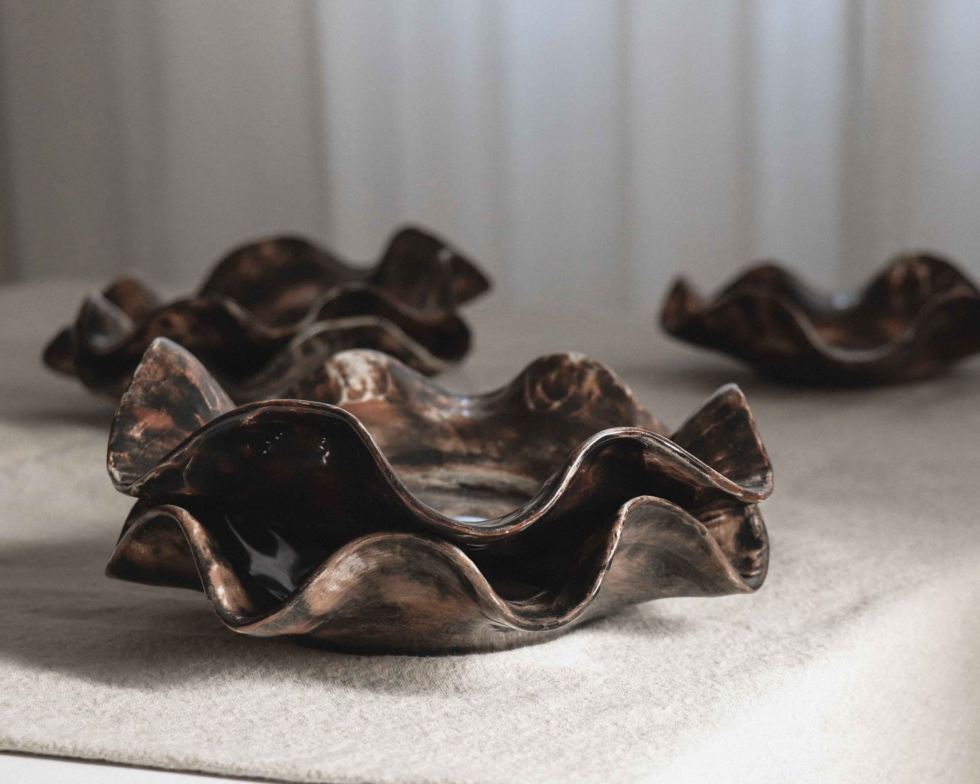 Salad / Pasta Plate with Shell Rim Design in Espresso