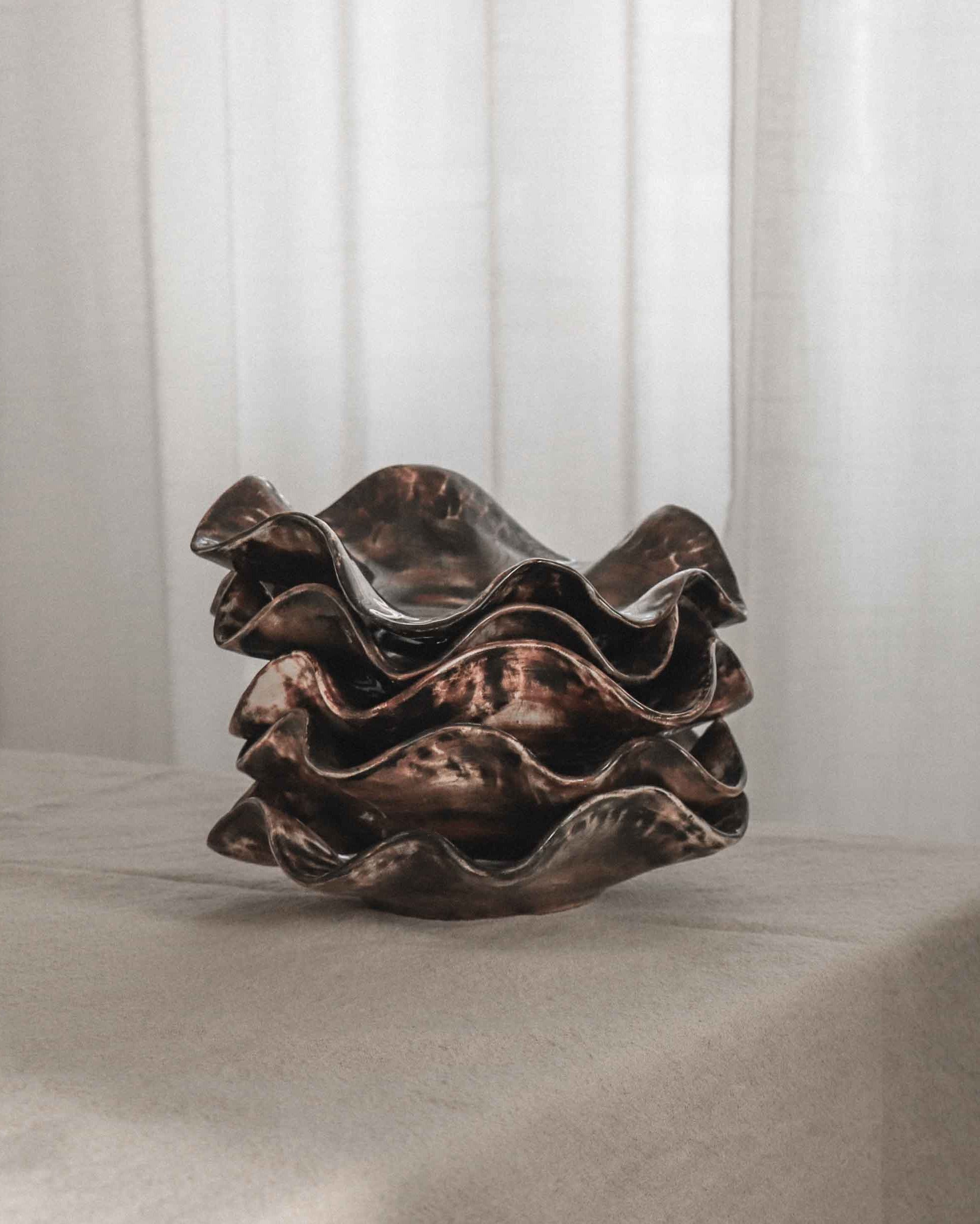 Salad / Pasta Plate with Shell Rim Design in Espresso