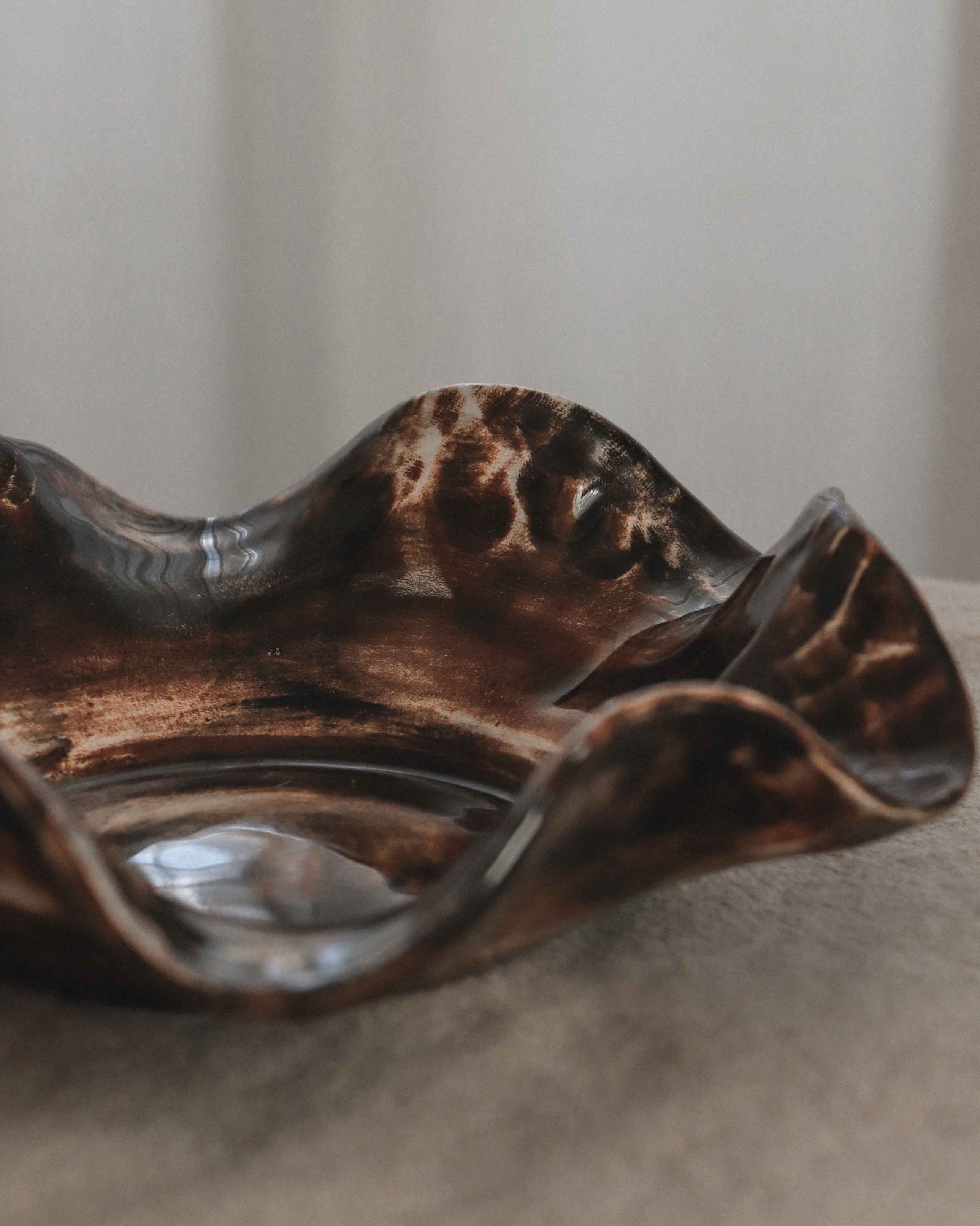 Salad / Pasta Plate with Shell Rim Design in Espresso