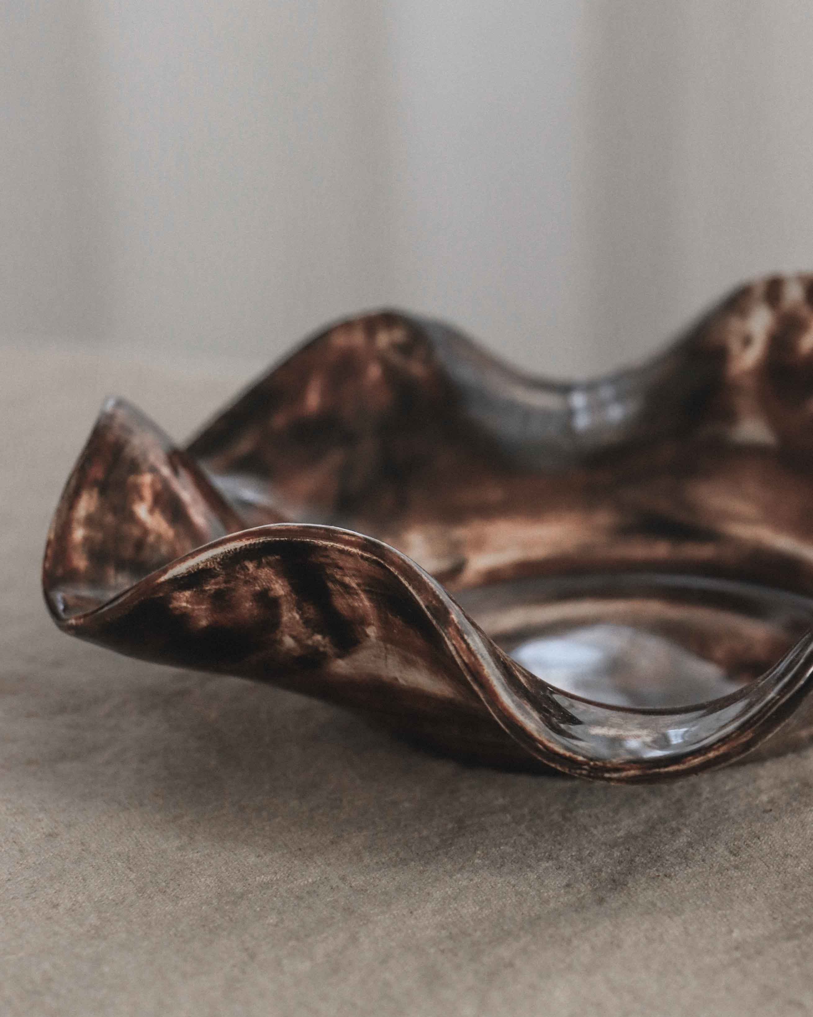 Salad / Pasta Plate with Shell Rim Design in Espresso