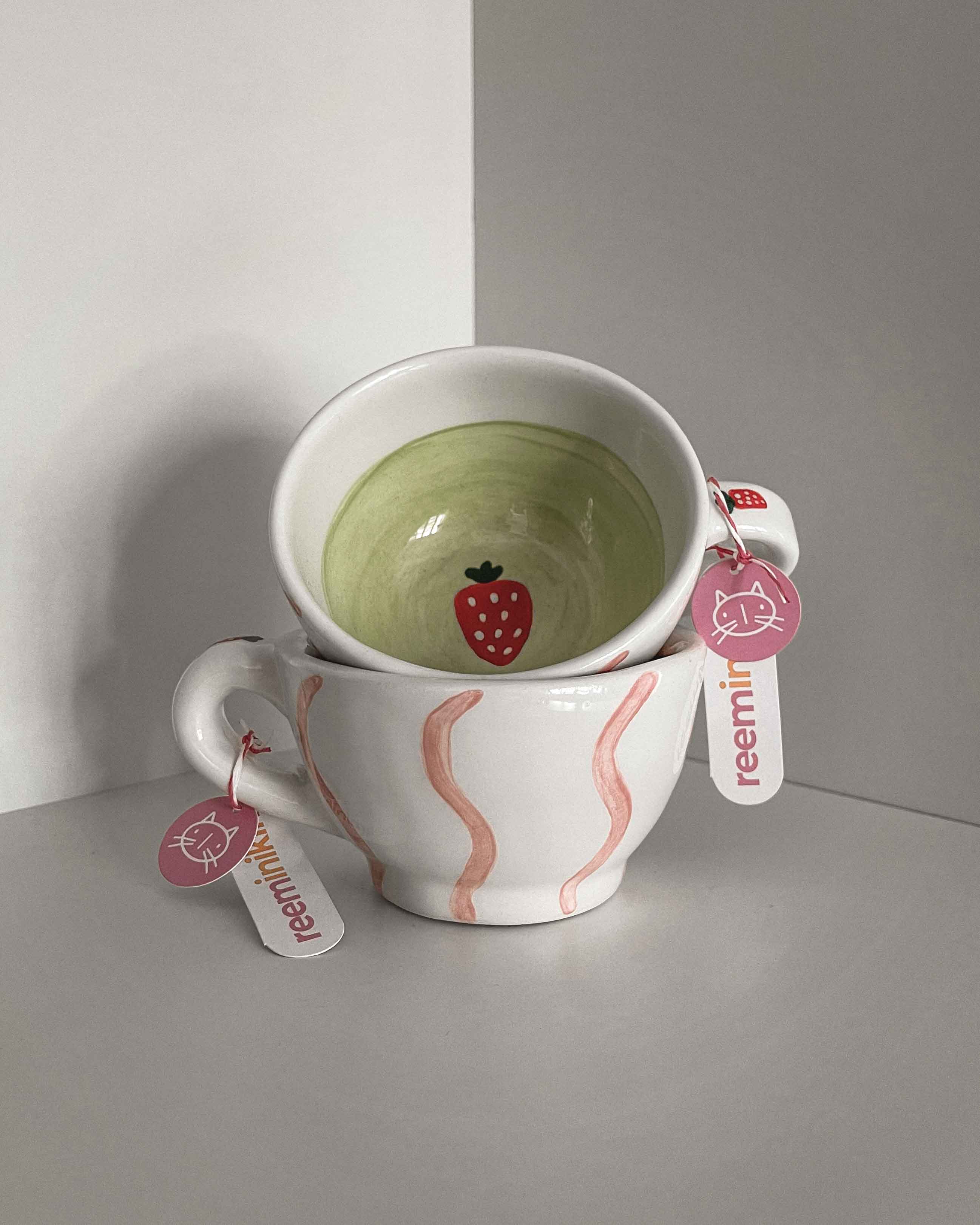 Squiggle Berry Tea Cup